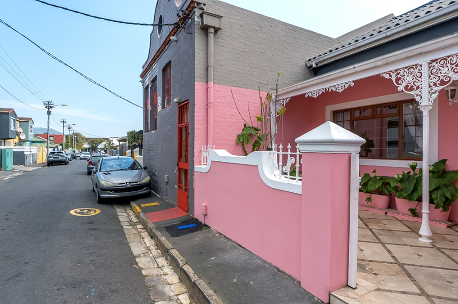 To Let 2 Bedroom Property for Rent in Woodstock Western Cape
